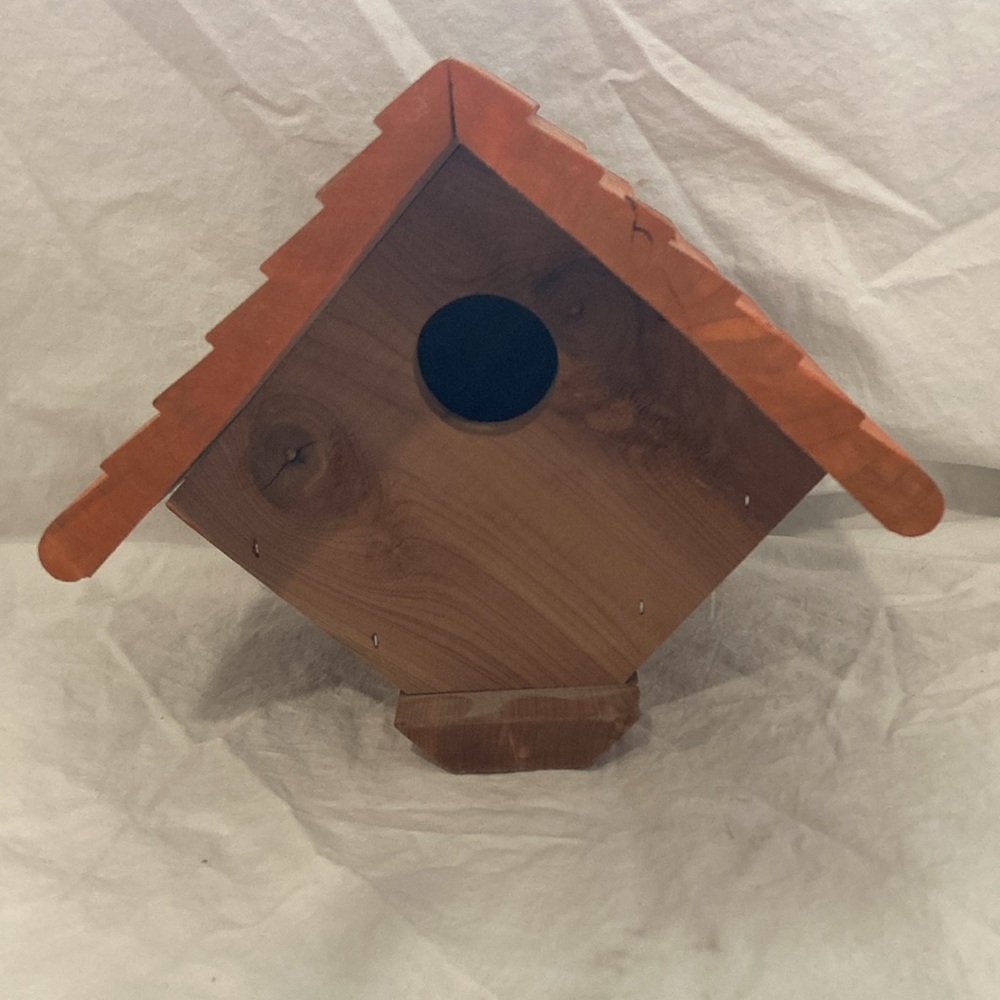 Wooden Birdhouse Orange and Cedar Wood House is NWOT Never Been Used and so Cute - Picture 5 of 12